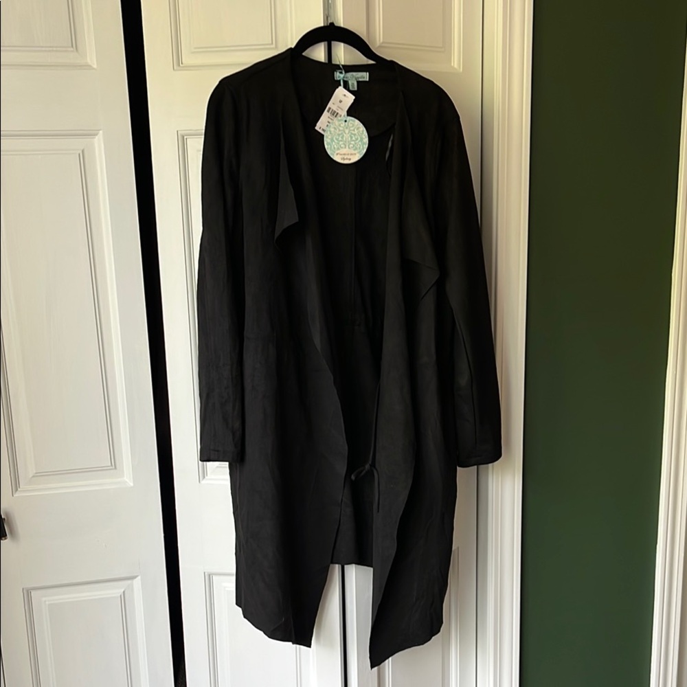 Black Trench Coat with Long Sleeves and Open-Front Design